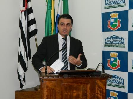 Marcelo Ortega pede que Prefeitura informe sobre programa de reforço escolar
