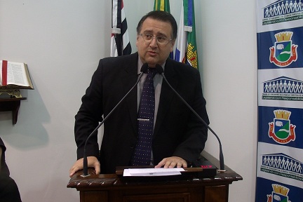 Roberto Araujo anuncia conquista de creche/escola para o bairro São Rogério