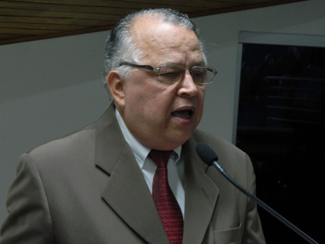 Vereador Ernesto pede informações sobre reforma do Centro de Saúde da Rua Acre