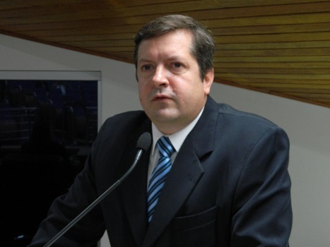 Alessandro Rios solicita redução da Taxa de Lixo