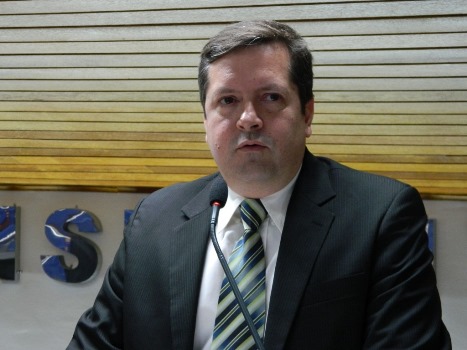 Alessandro Rios pede implantação do Programa Cidades Digitais