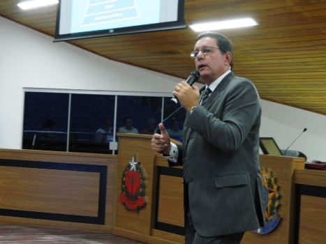 Câmara consegue liminar que suspende cobrança da taxa do lixo