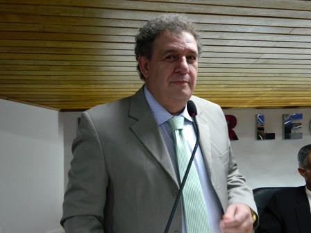 Vereador Carlos Estati pede revisão dos valores do ITBI
