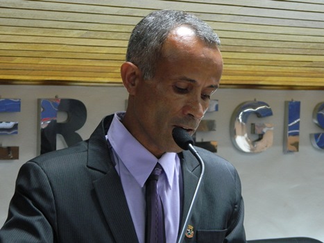 Jairinho pede informações sobre construção de Praça no São Rogério