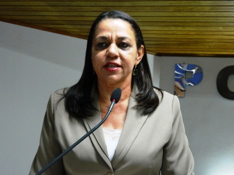 Marialva pede informações sobre pacientes com câncer de mama