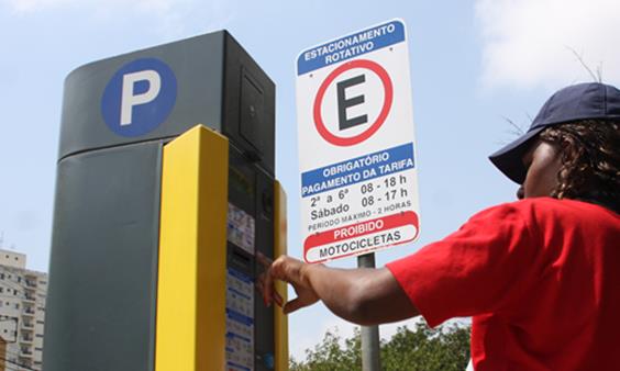 Câmara aprova criação de Cartão Especial para estacionamento gratuito