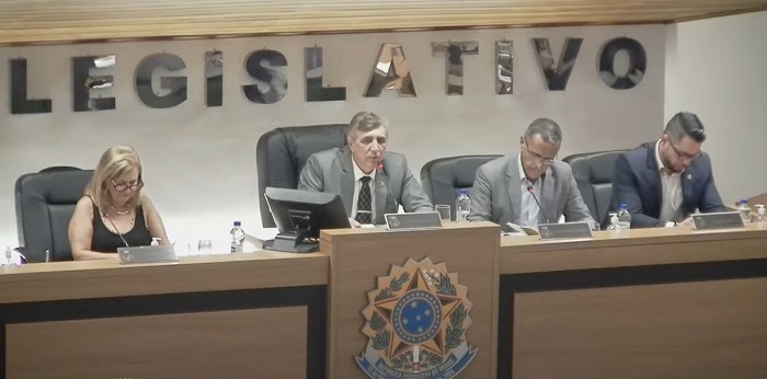 NA VOLTA DO RECESSO, CÂMARA DERRUBA VETOS DO EXECUTIVO E APROVA NOVO VALOR DO VALE ALIMENTAÇÃO DA PREFEITURA
