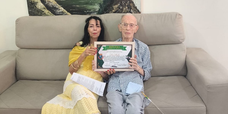 Vereadora homenageia Zake Jabali, um dos mais antigos comerciantes de Avaré